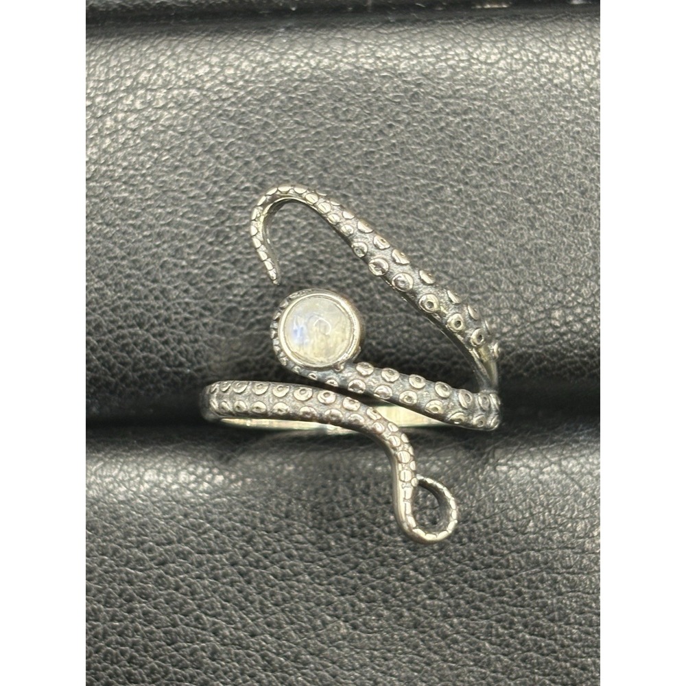 New Condition Sterling Silver Genuine Moonstone Tentacles Ring Size 7 G29
